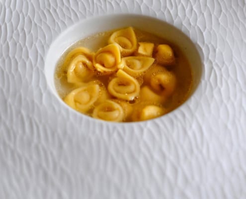 Tortellini Teller2 scaled 495x400 Aurelie