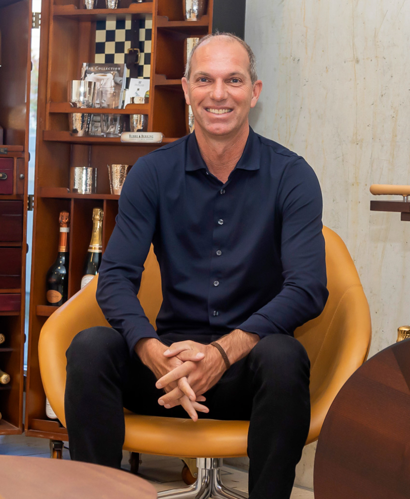 hannes tiefenthaler portrait 25 845x1030 About us